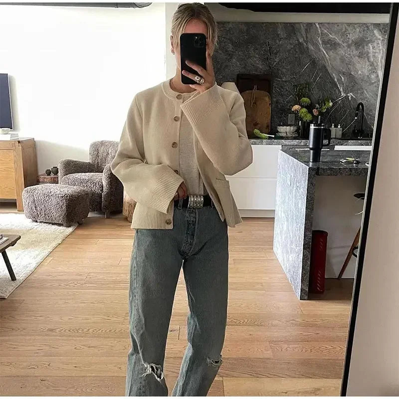 Aiertu  -  Fashion Chic Solid Knitted Cardigan For Women O Neck Long Sleeve Single Breasted Sweater 2026 Autumn Female Commuting Streetwear Aiertu