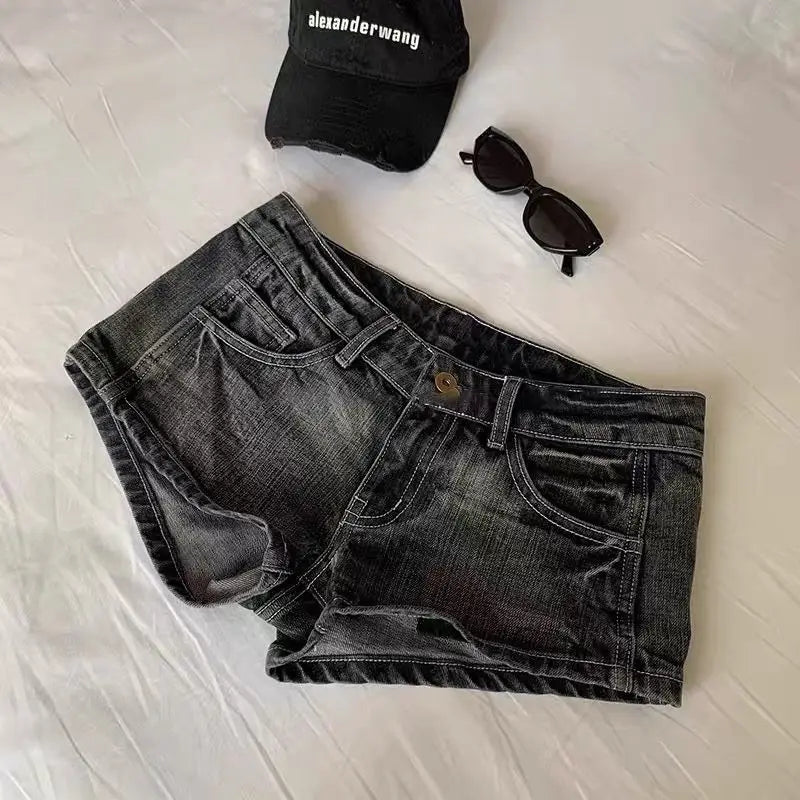Aiertu  -  Y2k Harajuku Hot Girls Black Low Waist Denim Shorts Womens Loose and Versatile Stretch Hip Covering Slimming Jean Shorts Aiertu