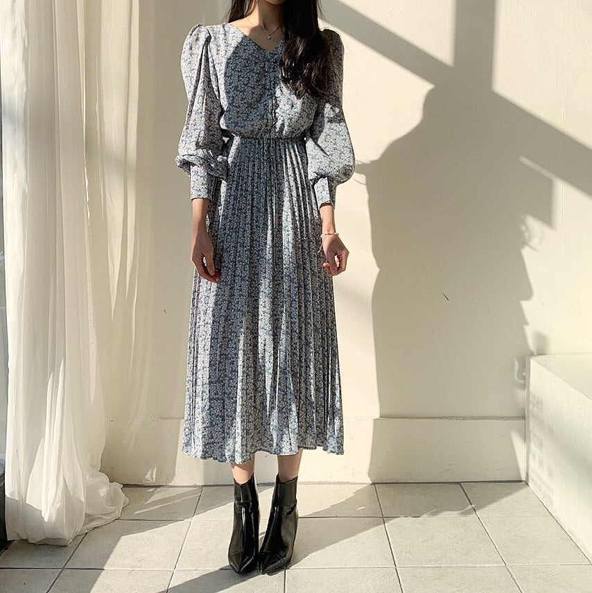 Aiertu - Pleated Dress With Padded Waist Aiertu