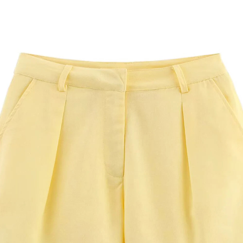 Aiertu  -  Age Reduction Light Yellow Round Neck Sleeveless Short Vest Pleated Design Short Pants Women Suit Set ZATT 2025 Summer New Aiertu