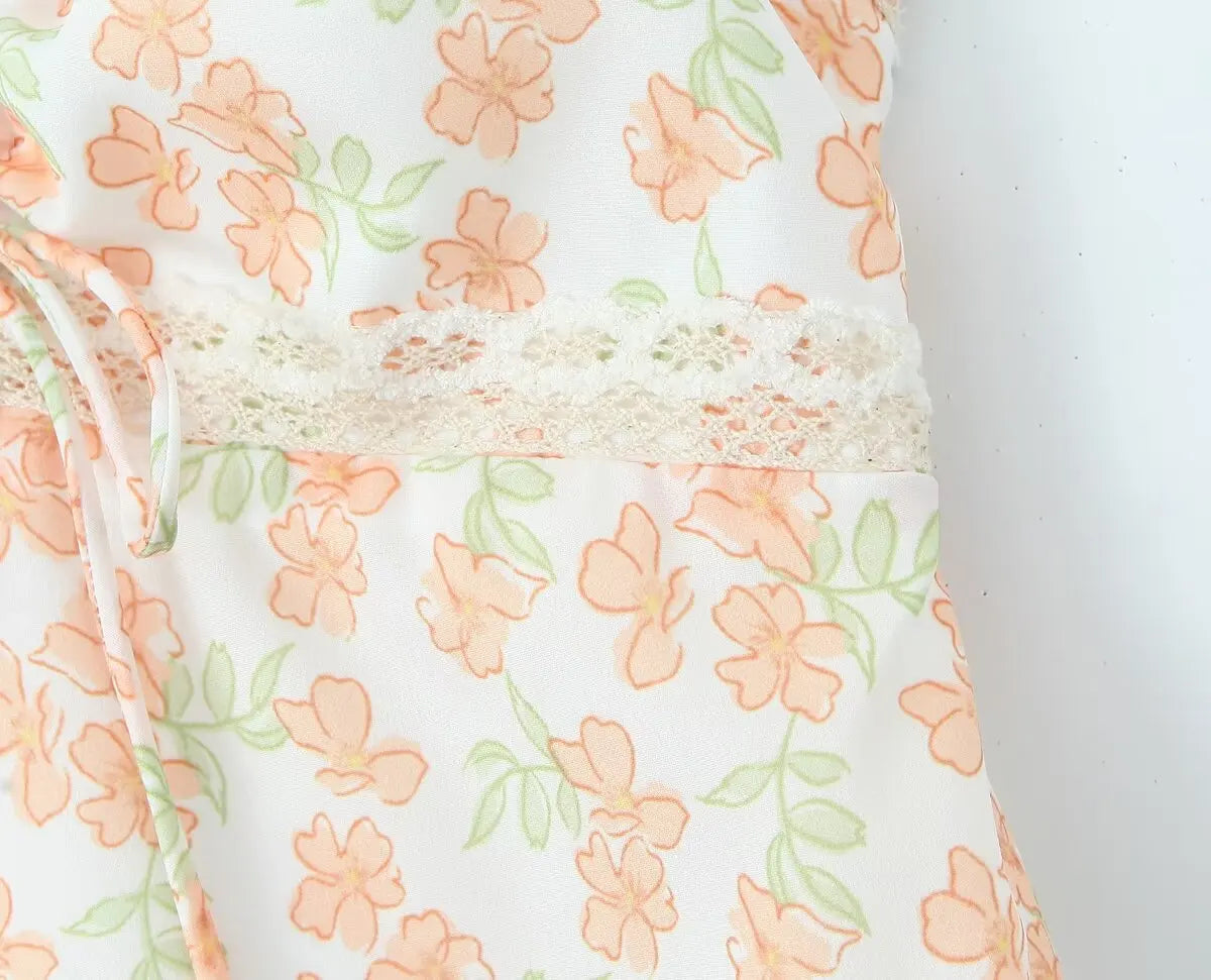Aiertu  -  French lace stitching resort style V-neck suspender dress summer new sexy slim printed long skirt Aiertu