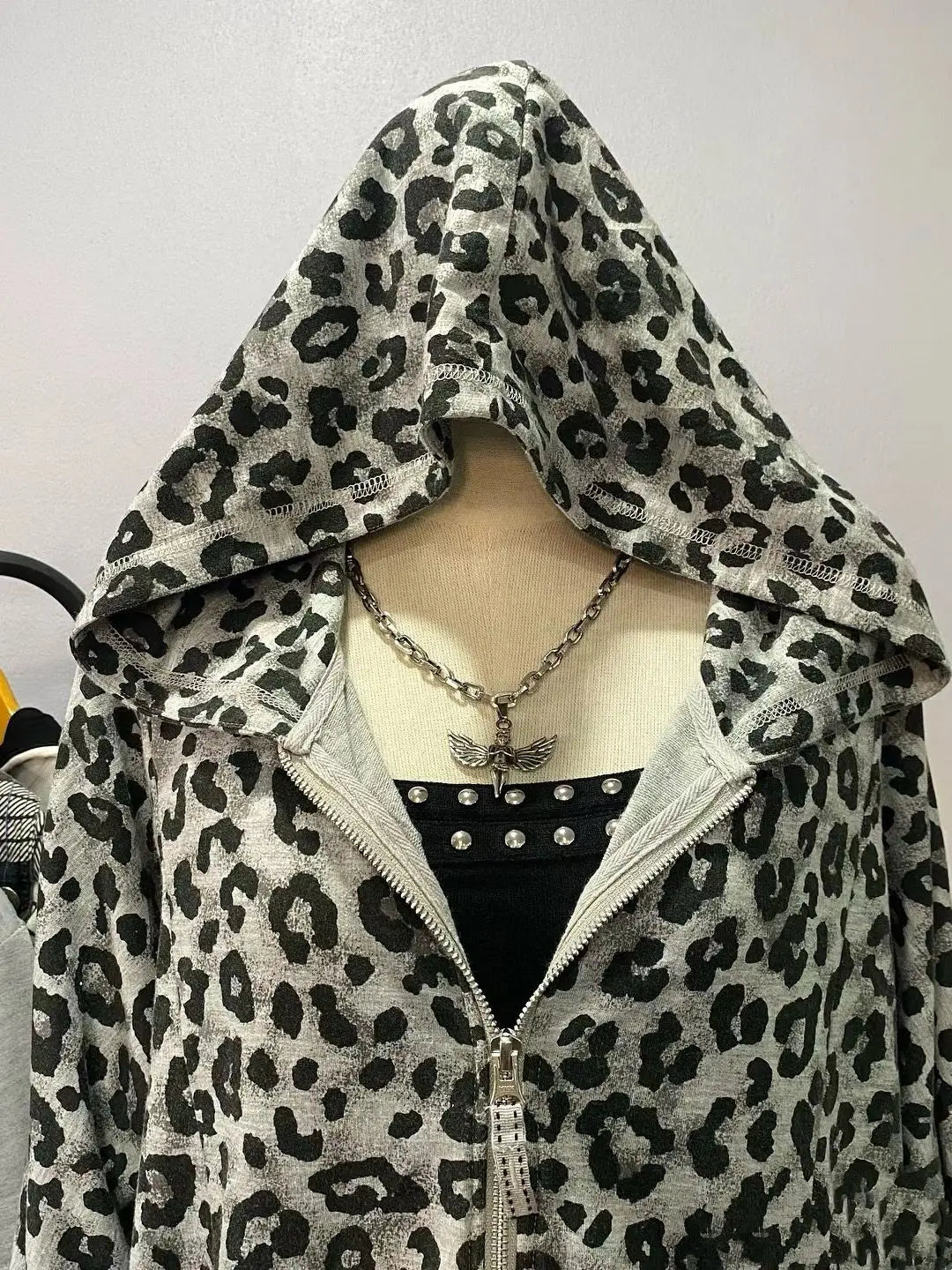 Aiertu  -  American Style Retro Hot Girl Leopard Full Printed Zip Up Hoodies Women's Retro Casual Sweatshirts Loose Autumn\winter Jackets Aiertu