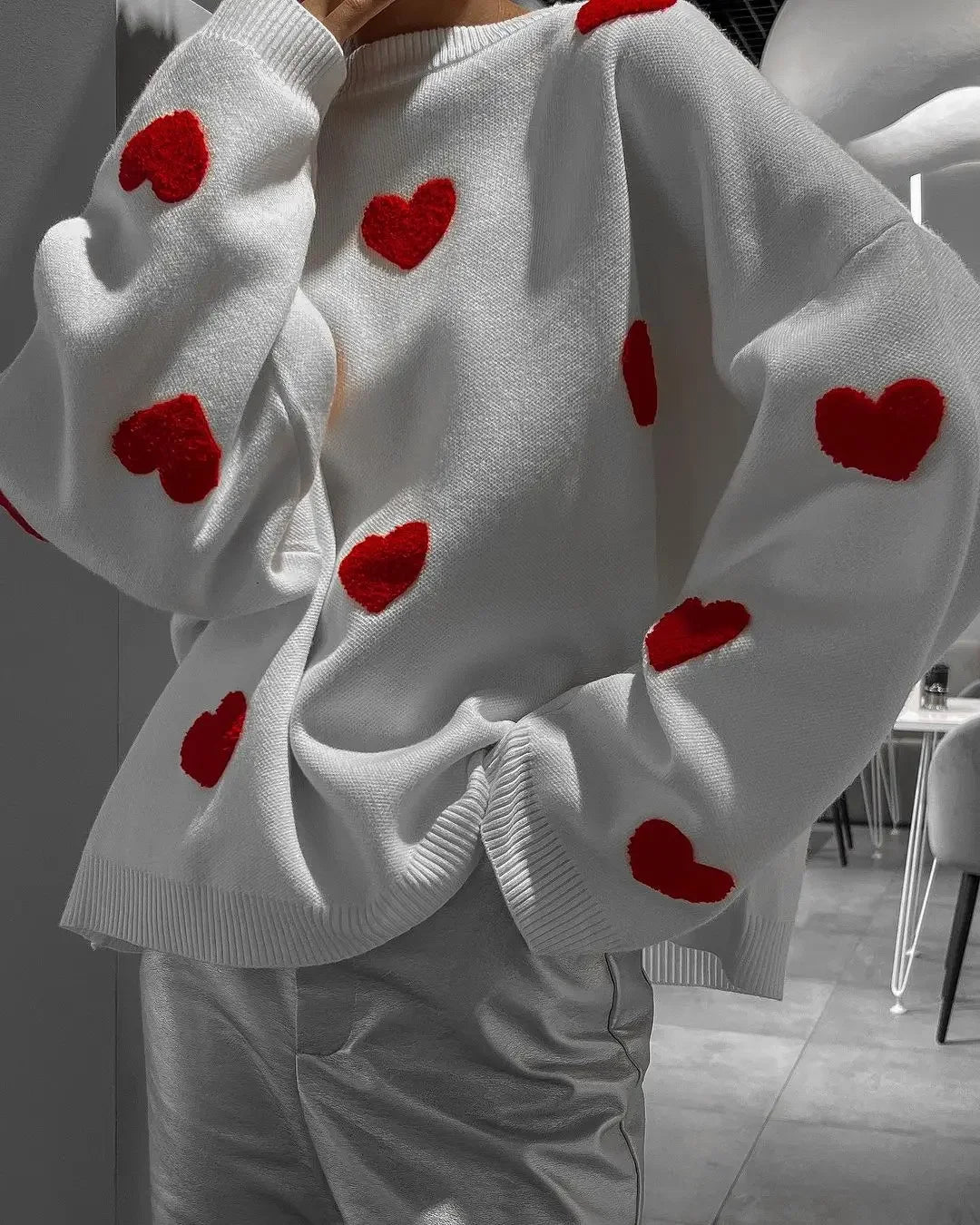 Aiertu  -  Love Heart Printed Knitted Sweater Pullover Tops Fashion O Neck Thickened Long-sleeved Sweaters Women Oversized Street Jumper Aiertu