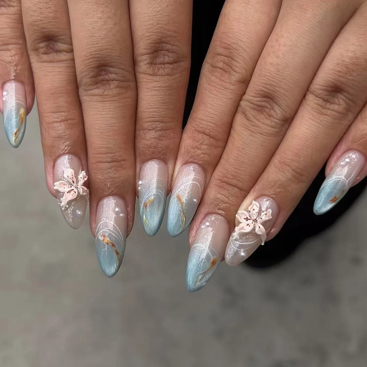 Aiertu  -  24pcs Flower Design Press on Nails Wearable Summer Blue Wave Gradient Almond Fake Nail Art Pearl Cat's Eye Long False Nails Sets Aiertu