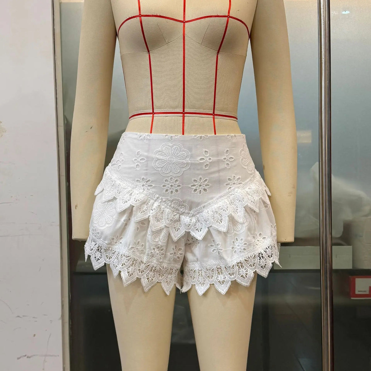 Aiertu  -  European cake multi-layer lace shorts skirt hot pants sexy babes high waist culottes Aiertu