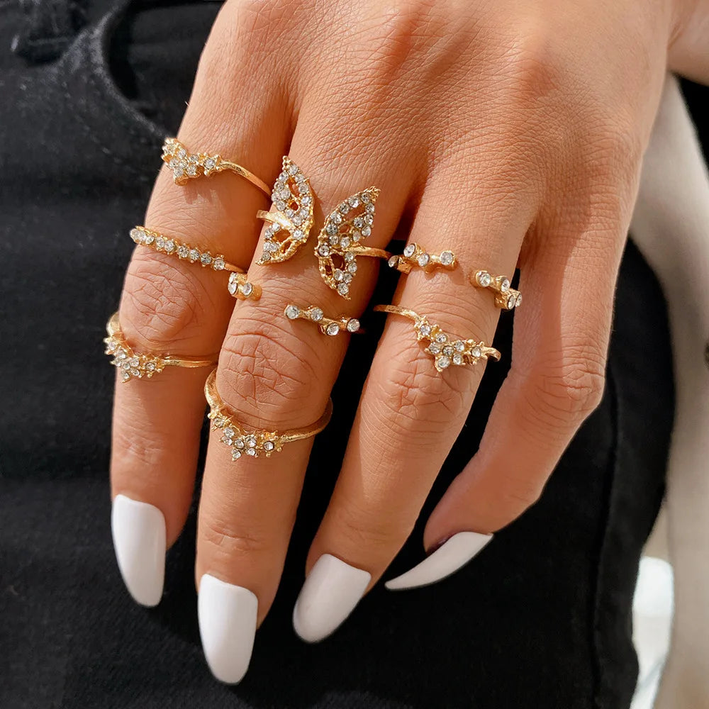 Aiertu Bohemian Butterfly Pearl Rings Set for Women Shine Pearl Gothic Vintage Plated Retro Rhinestone Simple Finger Jewelry Gift Aiertu