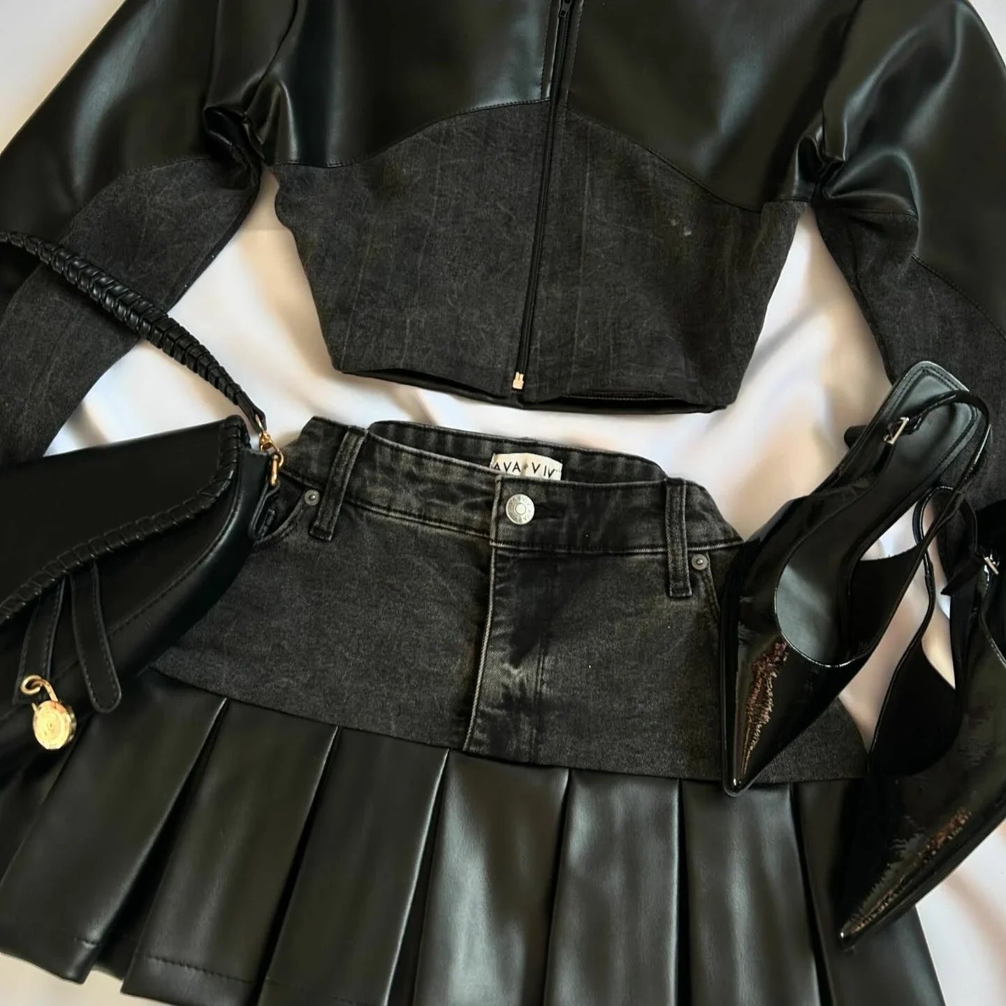 Aiertu  -  Y2K Knitted Splicing Two Piece Set for Women Harajuku Fashion Bow Long Sleeved Knitted Sweatshirt Mini Pleated Skirt Autumn Suit Aiertu