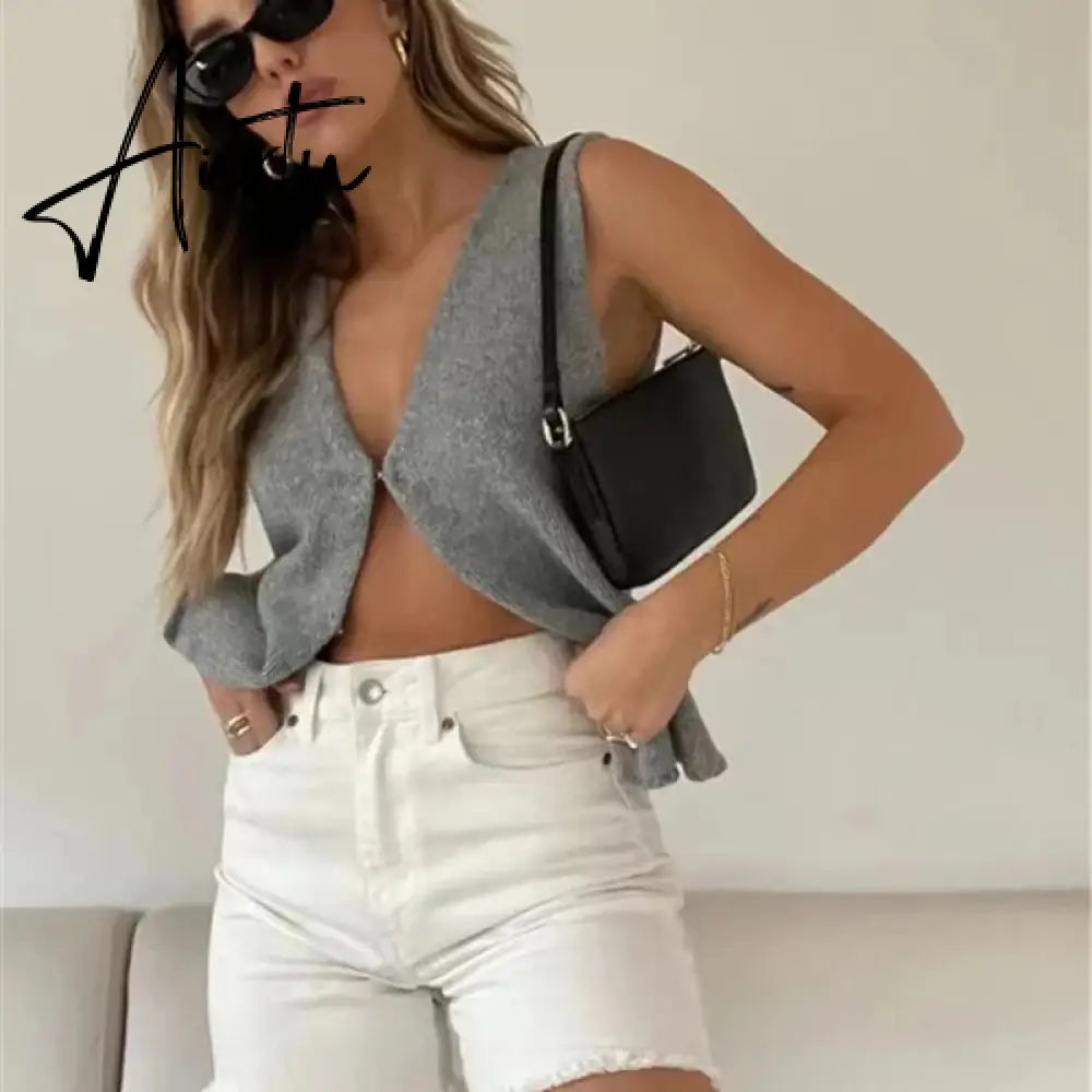Female Hollow Out Knit Cardigan Sexy Sleeveless Baggy High Street Tank Top Summer V-Neck Slim Fashion Women Vest Y2k Top Aiertu