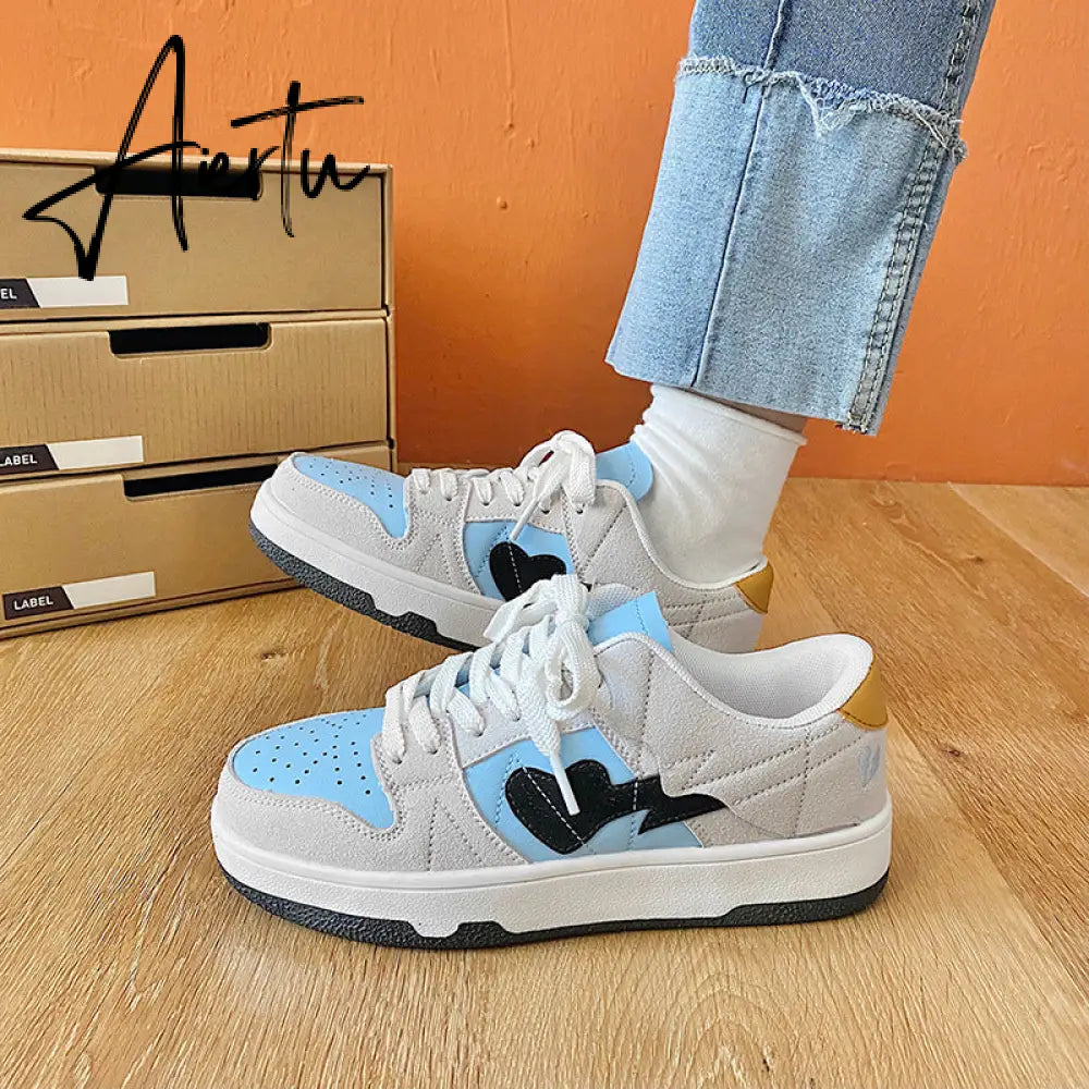 Heart Dunks  New Type Slate Shoes Haze Blue Trend Love Pattern Breathable Student Casual Sneakers Female Men Aiertu
