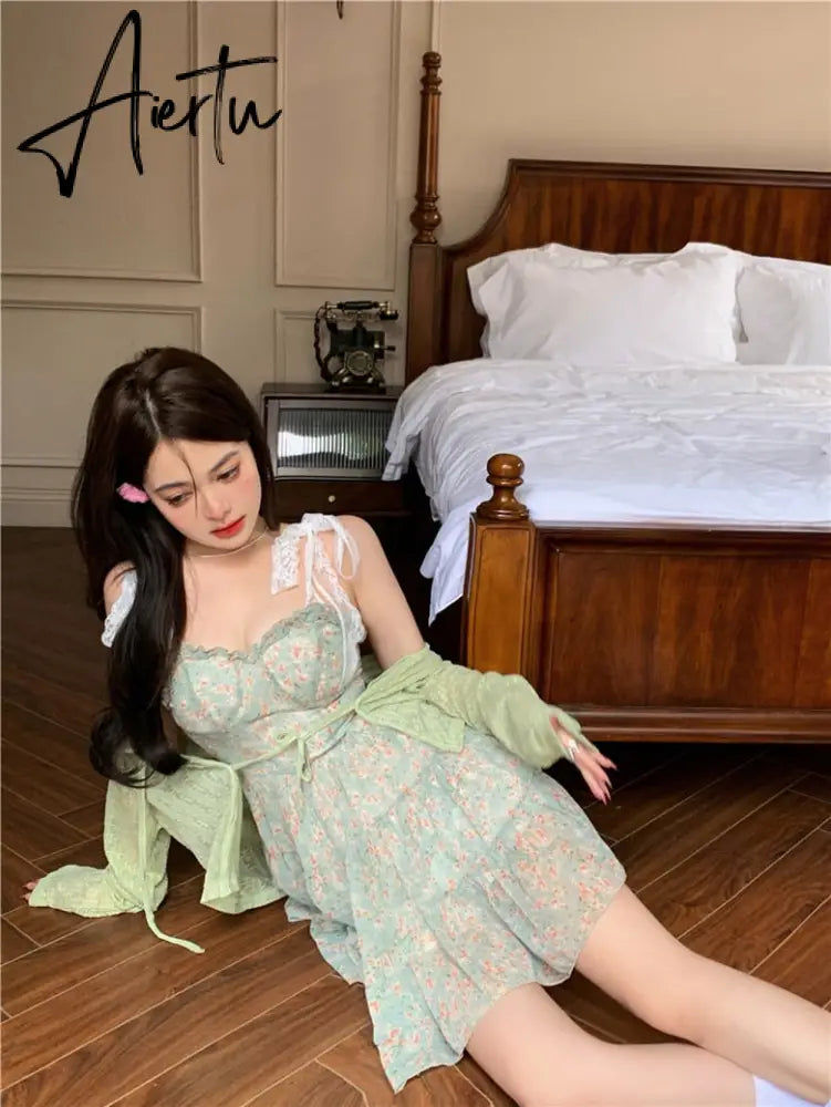 Lace Spaghetti Strap Dress Stitching Women's Summer Sweet French Floral Dress A Line Mini High Waist Sexy Beach Dress Clothing Aiertu