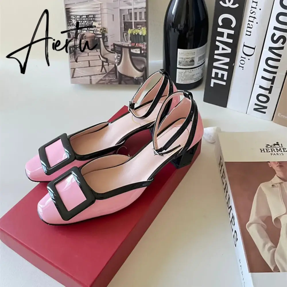 New Square Buckle Closed Toe Sandals Chunky Heel Patent Leather Color-Matching Sandals Mid Heel Ankle-Strap Shoes Aiertu