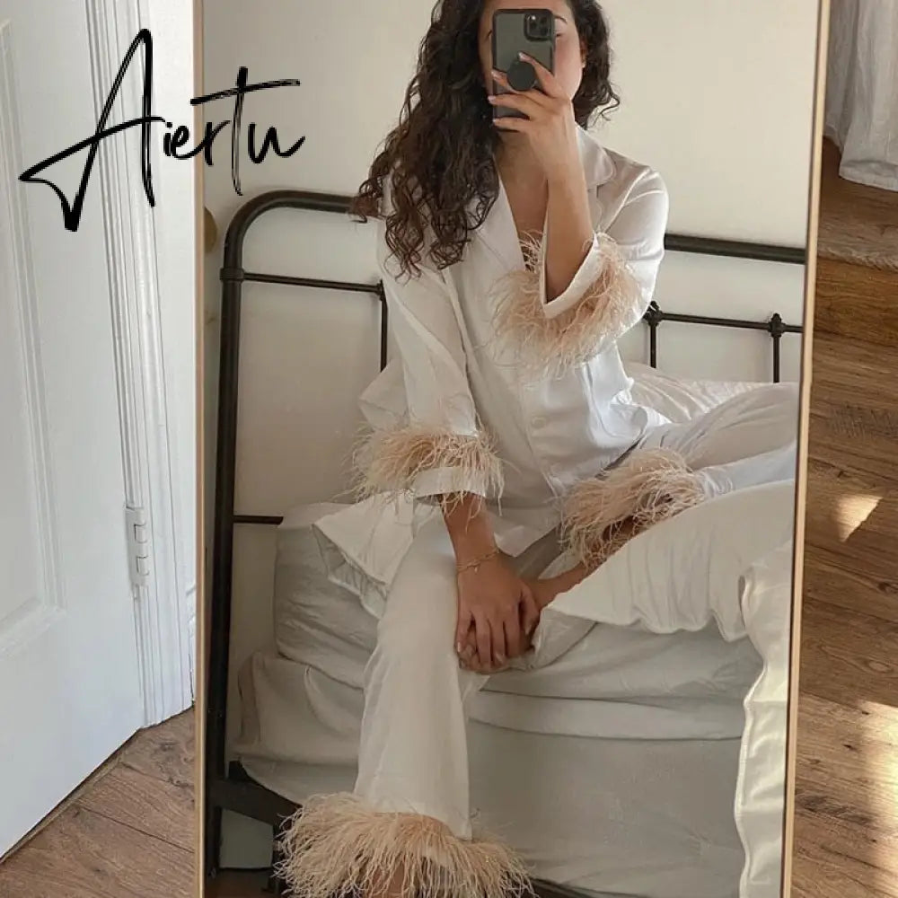 Sleepwear for Women New Cute Silk Cotton Light Luxury Ostrich Wool Pajamas Two-Piece Set Solid Color Home Suit Aiertu