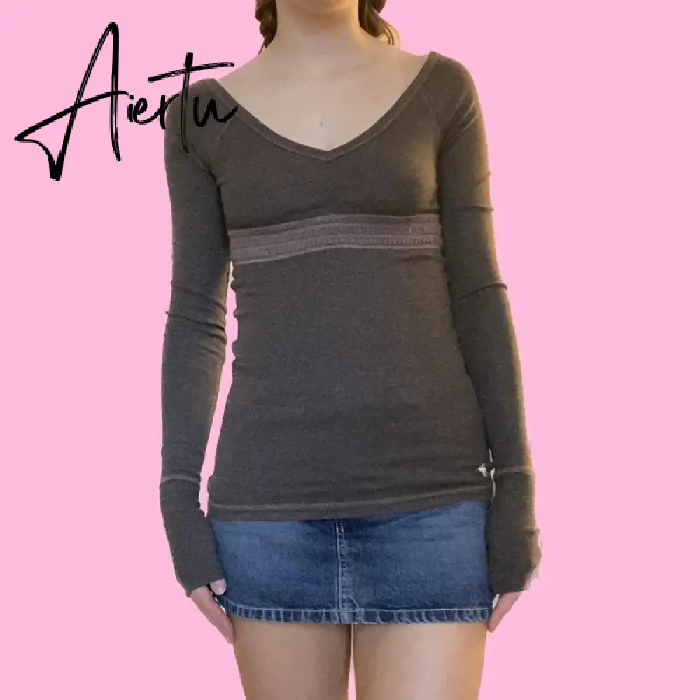 Vintage Cottage Grunge T-shirt Women Long Sleeve V-neck Crochet Lace Trim Milkmaid Tees Y2K Aesthetic Retro Slim Fit Crop Tops Aiertu