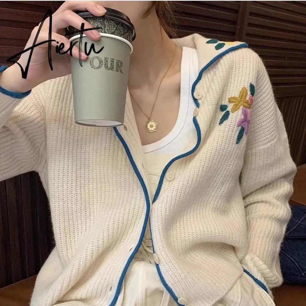 Women Wool Floral Embroidered·Lapel-collar Vintage Cardigan Korean Dongdaemun Autumn/Winter New in Classic Retro Knit Top Aiertu