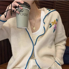 Women Wool Floral Embroidered·Lapel-collar Vintage Cardigan Korean Dongdaemun Autumn/Winter New in Classic Retro Knit Top Aiertu