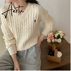 Women's Twist Pullover Knitted Sweater Solid Casual Jumper Fall Winter Vintage Embroidered V-Neck Long Sleeve Top Aiertu